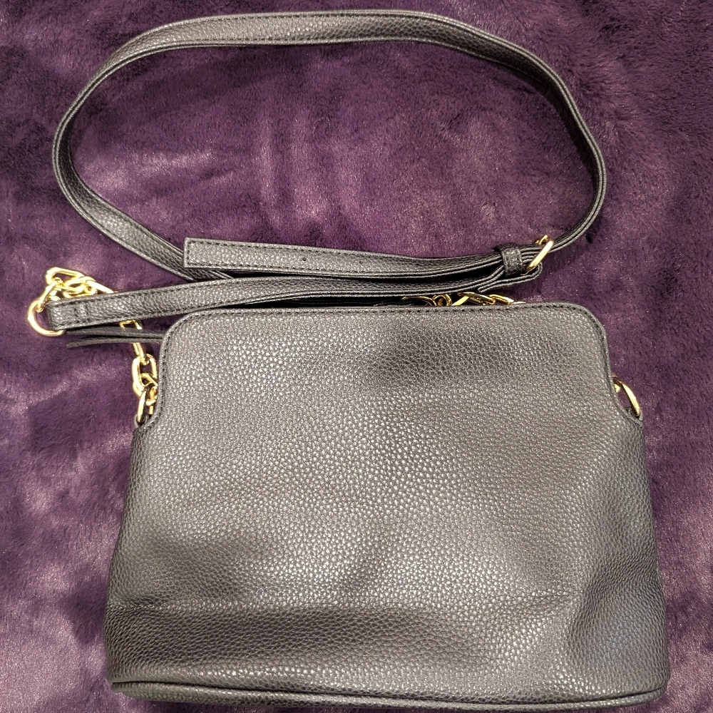 Kelly & Katie black crossbody bag